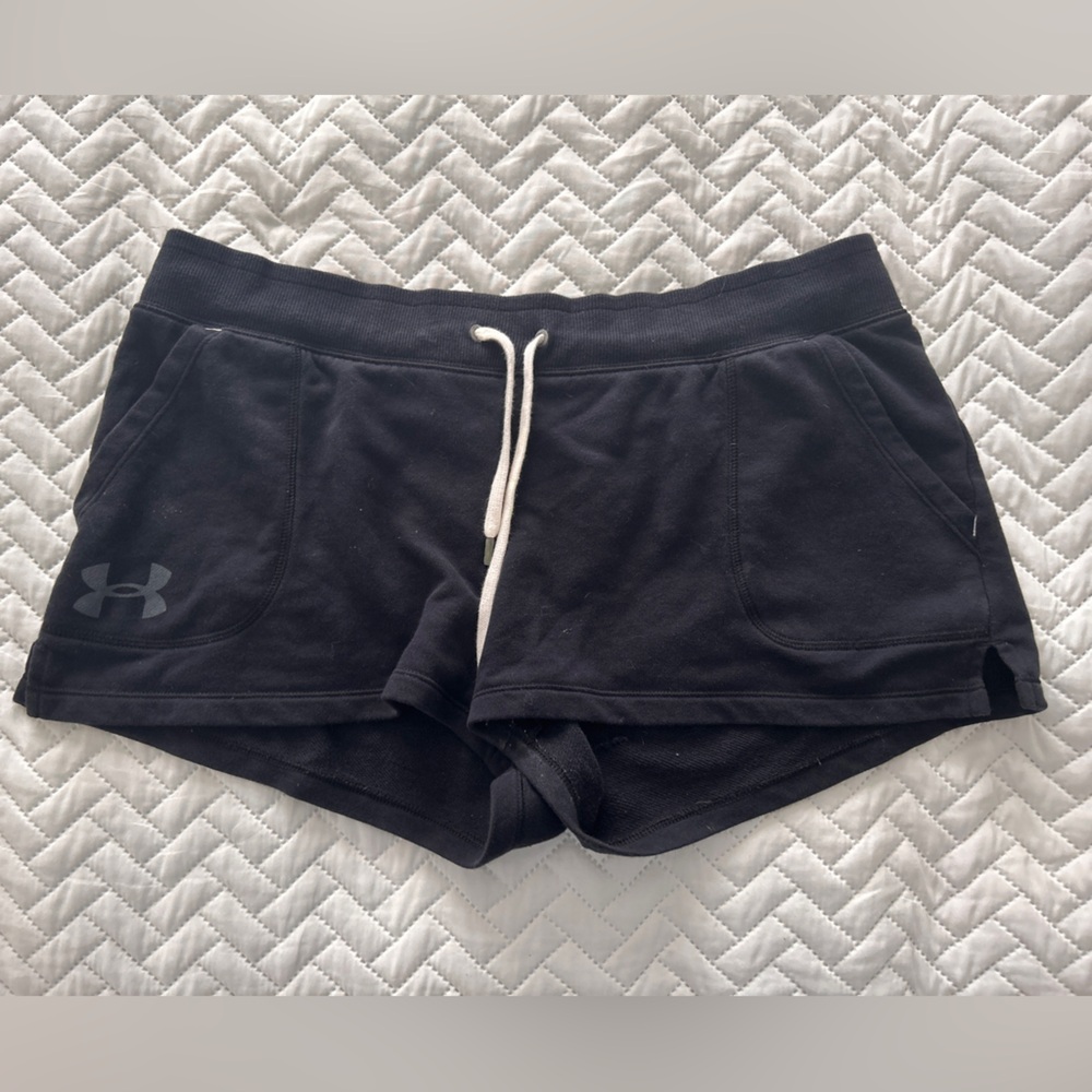Under Armour Black Casual Shorts Large